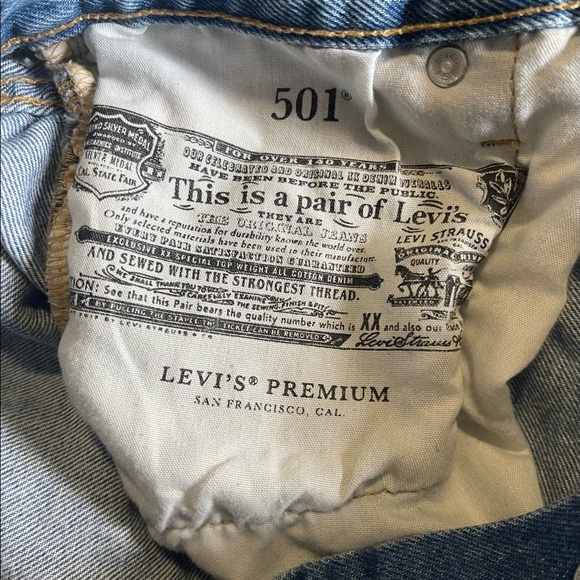 Levi’s 501® ORIGINAL HIGH RISE WOMEN'S SHORTS - Picture 6 of 6